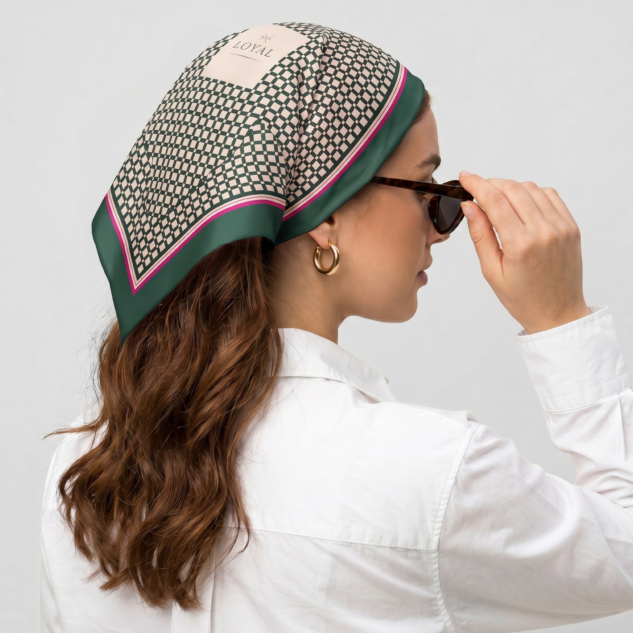 Human Scarf · Green Pattern